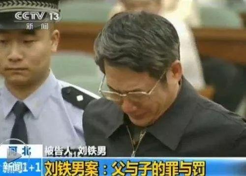 保時(shí)捷女車主一巴掌，童所長被免職，被“坑”的丈夫冤不冤？